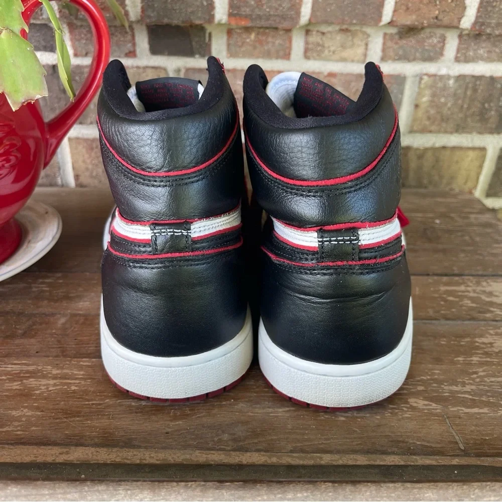 Nike Jordan 1 Retro High ‘Bloodline’‎ size 9.5 sb4